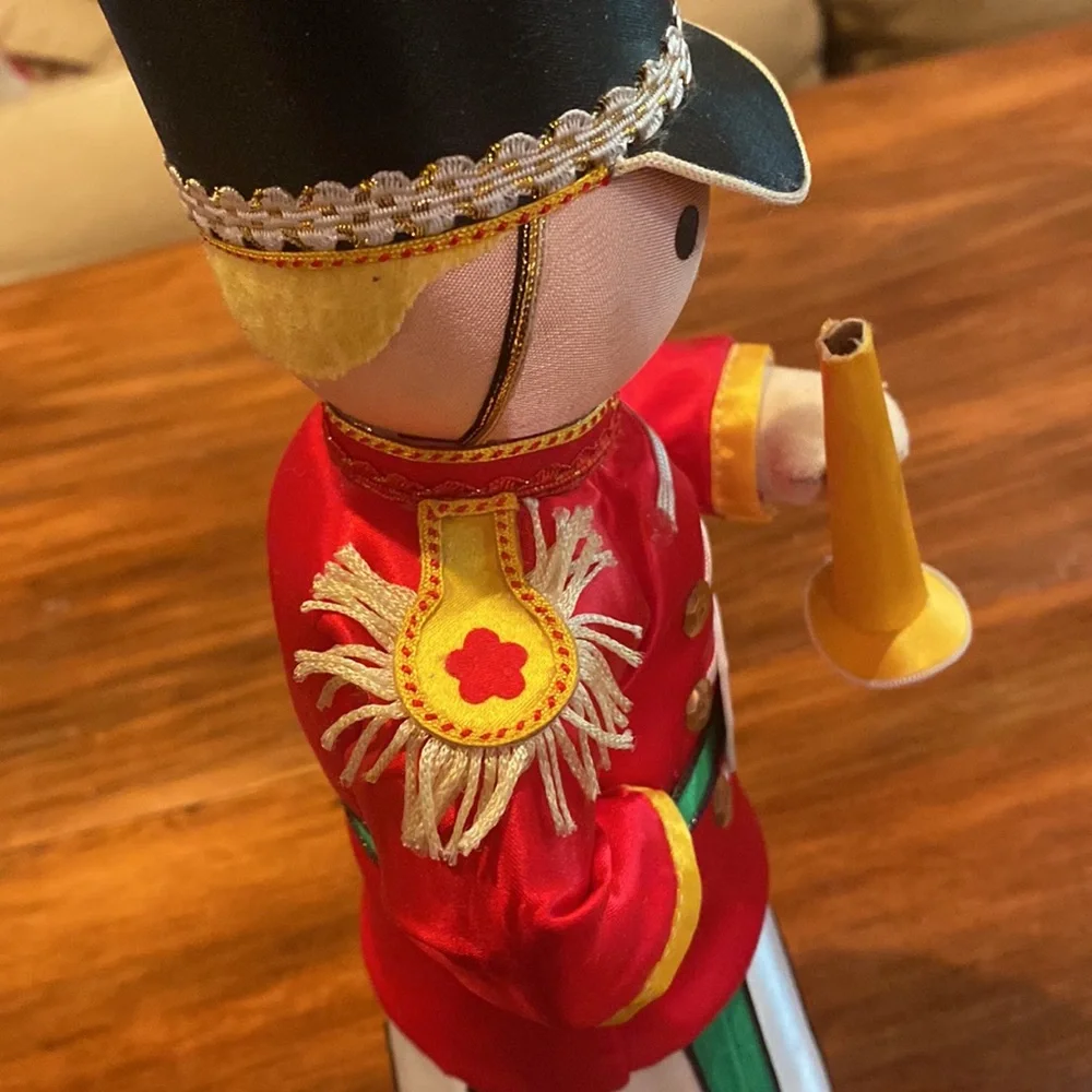 Vintage Emporium Capwell Christmas Soldier